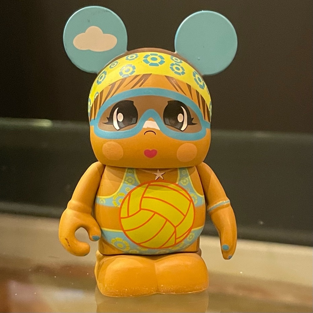 Disney Vinylmation - Beach Volleyball Figure